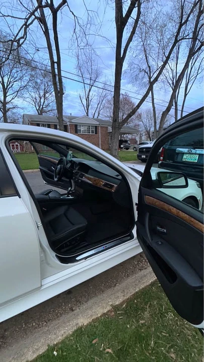 2009 BMW E60 5 Series Sedan - Image 3 of 11
