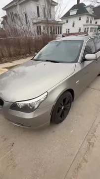 2009 BMW 5 Series 528i xDrive Sedan