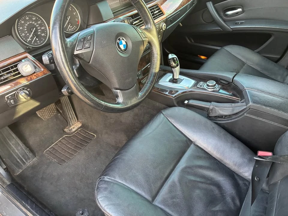 2009 BMW E60 5 Series Sedan - Image 2 of 5