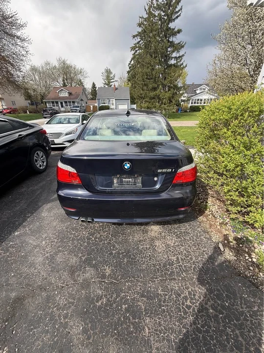 2009 BMW E60 5 Series Sedan - Image 2 of 6