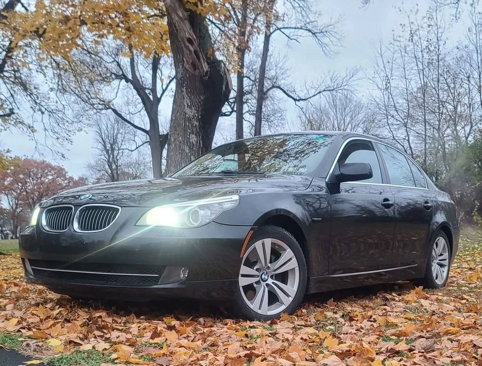 2009 BMW E60 5 Series Sedan - Image 2 of 20