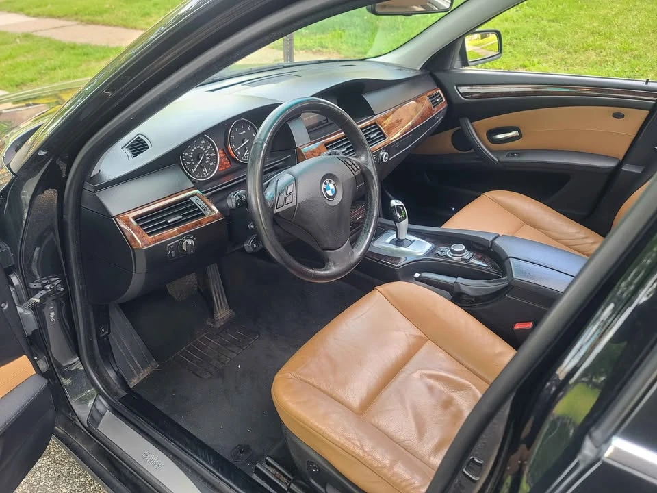 2009 BMW E60 5 Series Sedan - Image 14 of 20