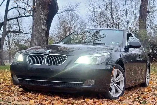 2009 BMW 5 Series 528i xDrive Sedan