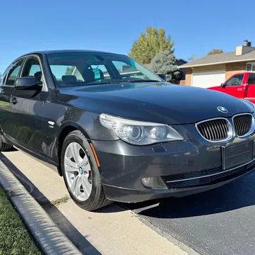 2009 BMW 5 Series 528xi Sedan