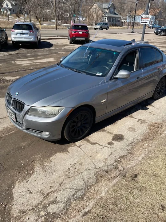 2009 BMW E60 5 Series Sedan - Image 2 of 9