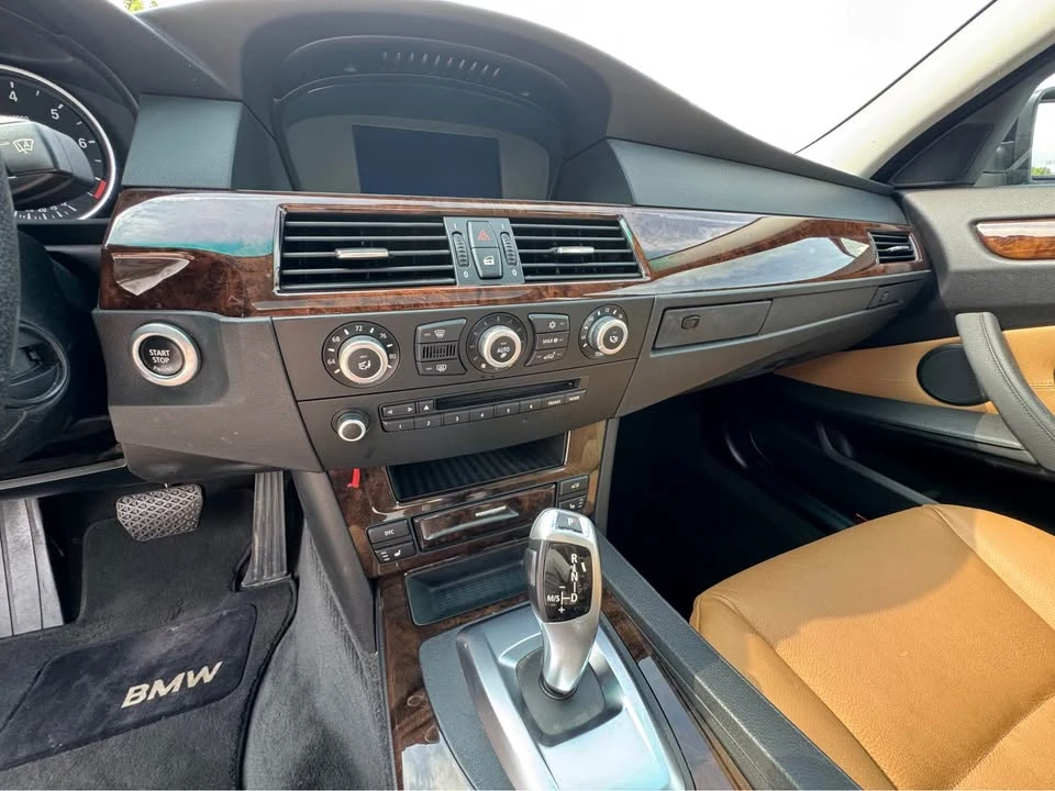 2009 BMW E60 5 Series Sedan - Image 17 of 19
