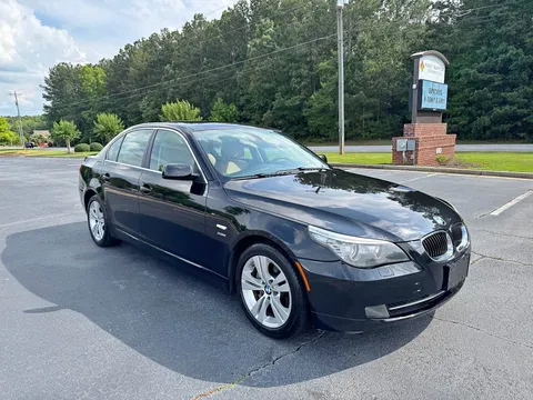 2009 BMW 5 Series 528xi Sedan