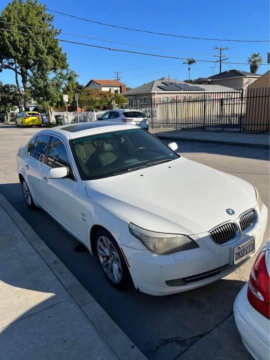 2009 BMW E60 5 Series Sedan - Image 4 of 6