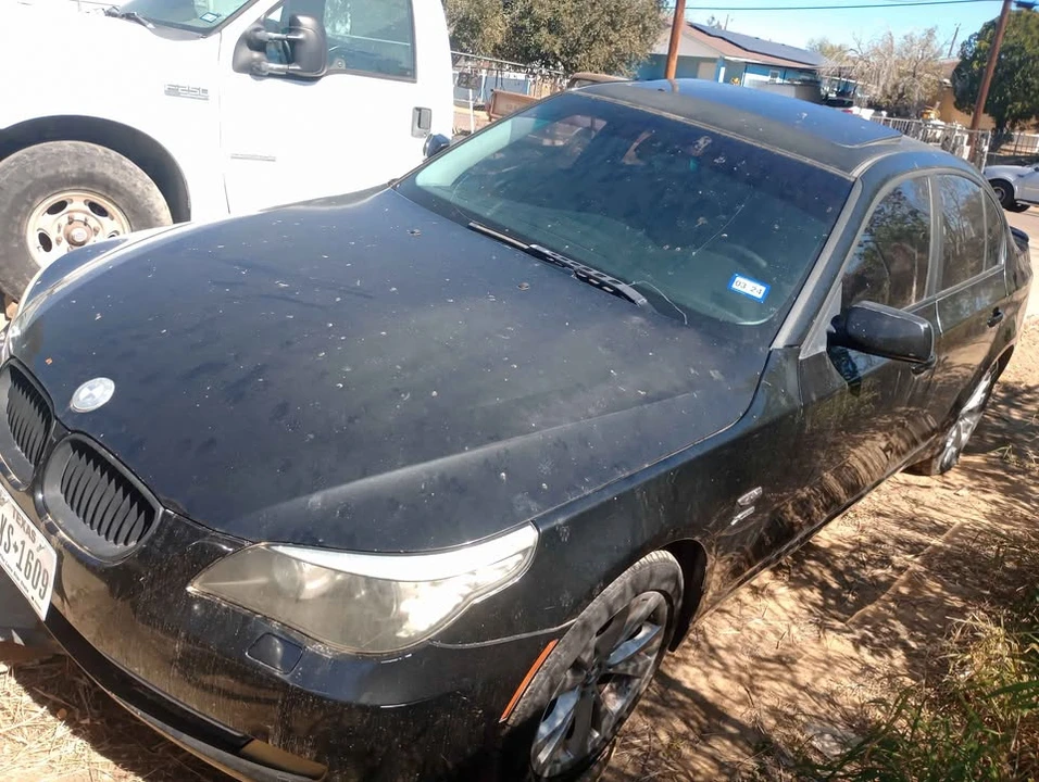 2009 BMW E60 5 Series Sedan - Image 2 of 4