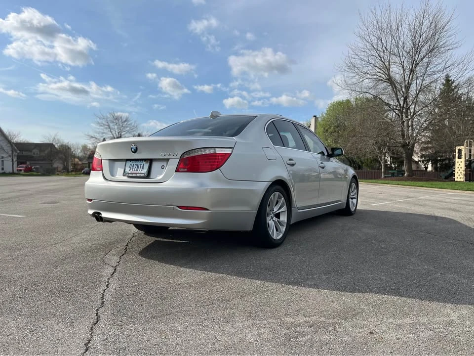 2009 BMW E60 5 Series Sedan - Image 2 of 10