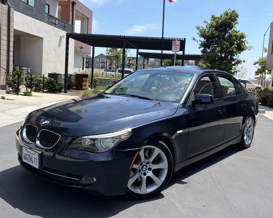 2009 BMW E60 5 Series Sedan - Image 2 of 17