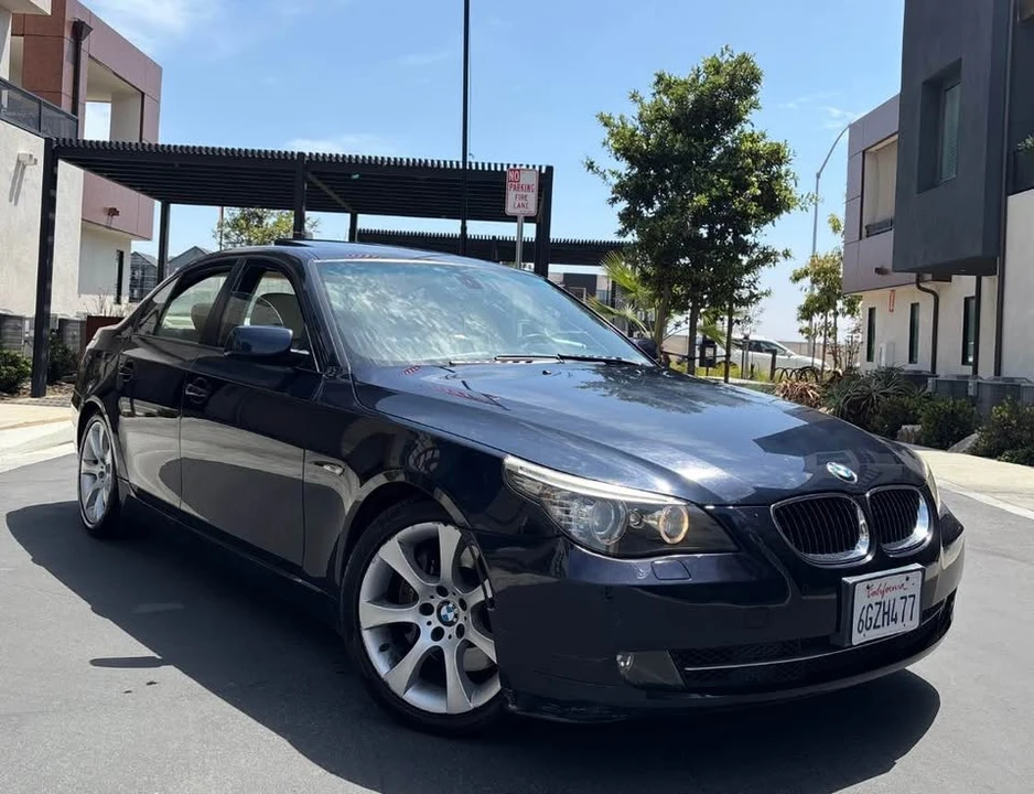 2009 BMW E60 5 Series Sedan - Image 5 of 17