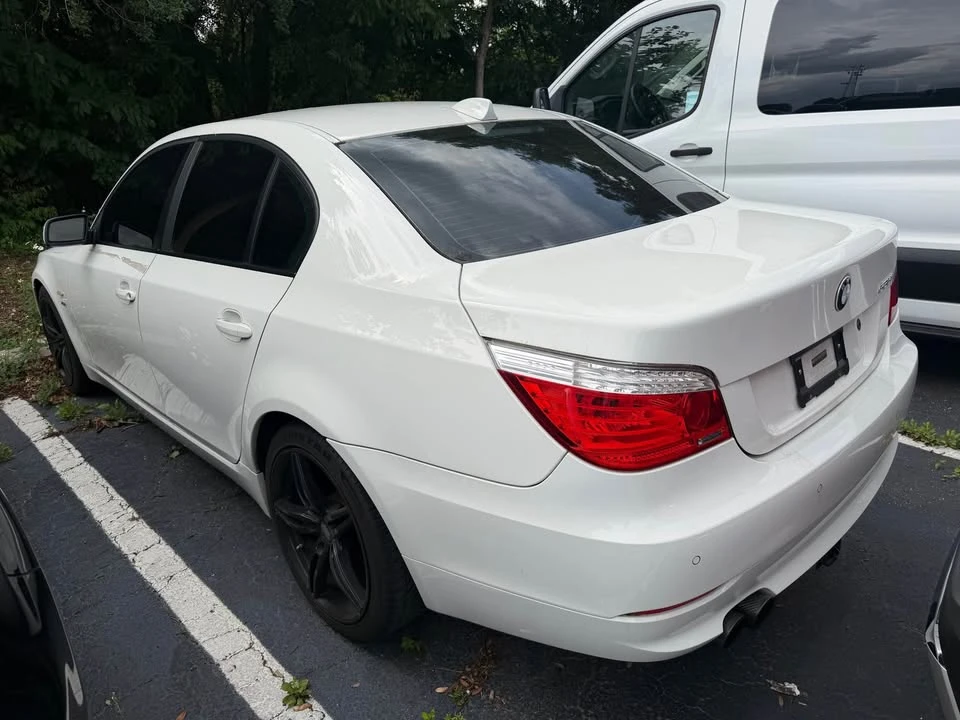 2009 BMW E60 5 Series Sedan - Image 5 of 10
