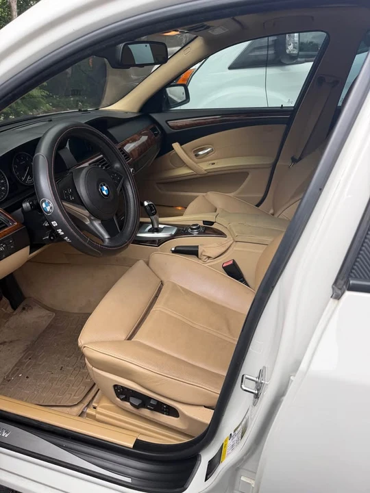 2009 BMW E60 5 Series Sedan - Image 7 of 10