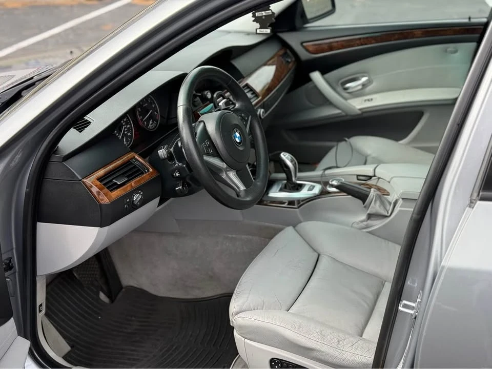 2009 BMW E60 5 Series Sedan - Image 9 of 14