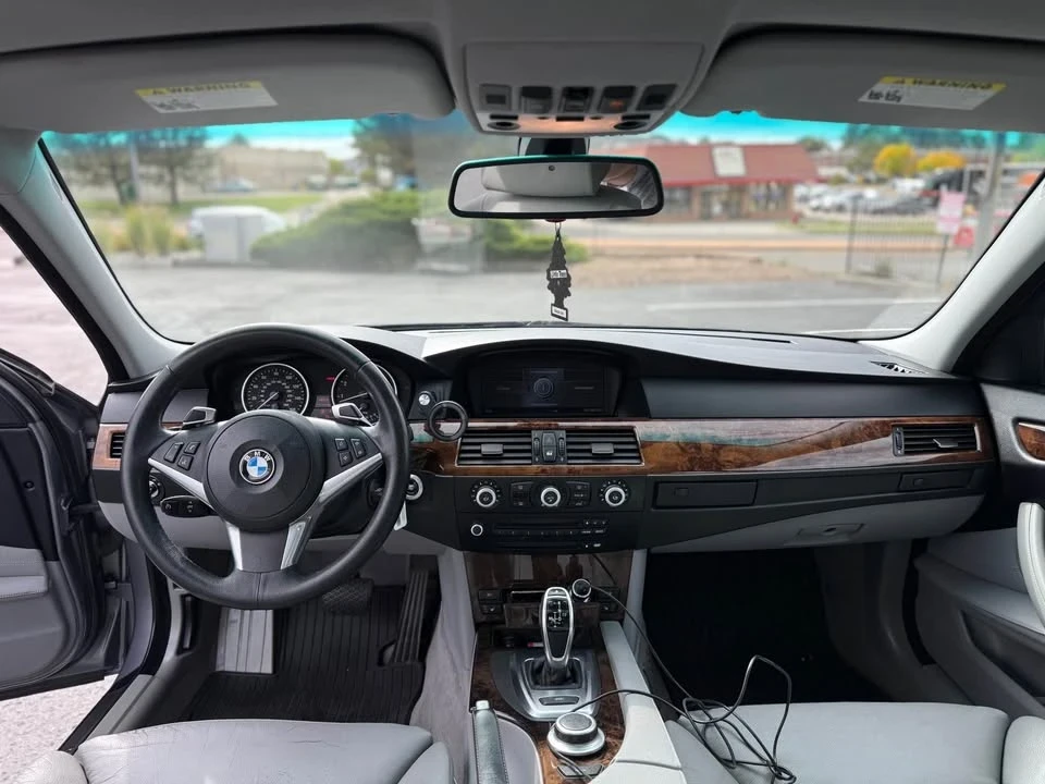 2009 BMW E60 5 Series Sedan - Image 7 of 14