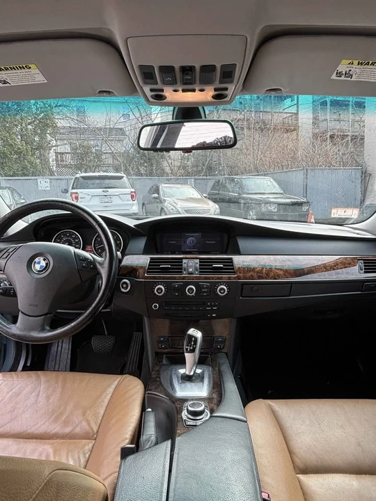 2009 BMW E60 5 Series Sedan - Image 7 of 11