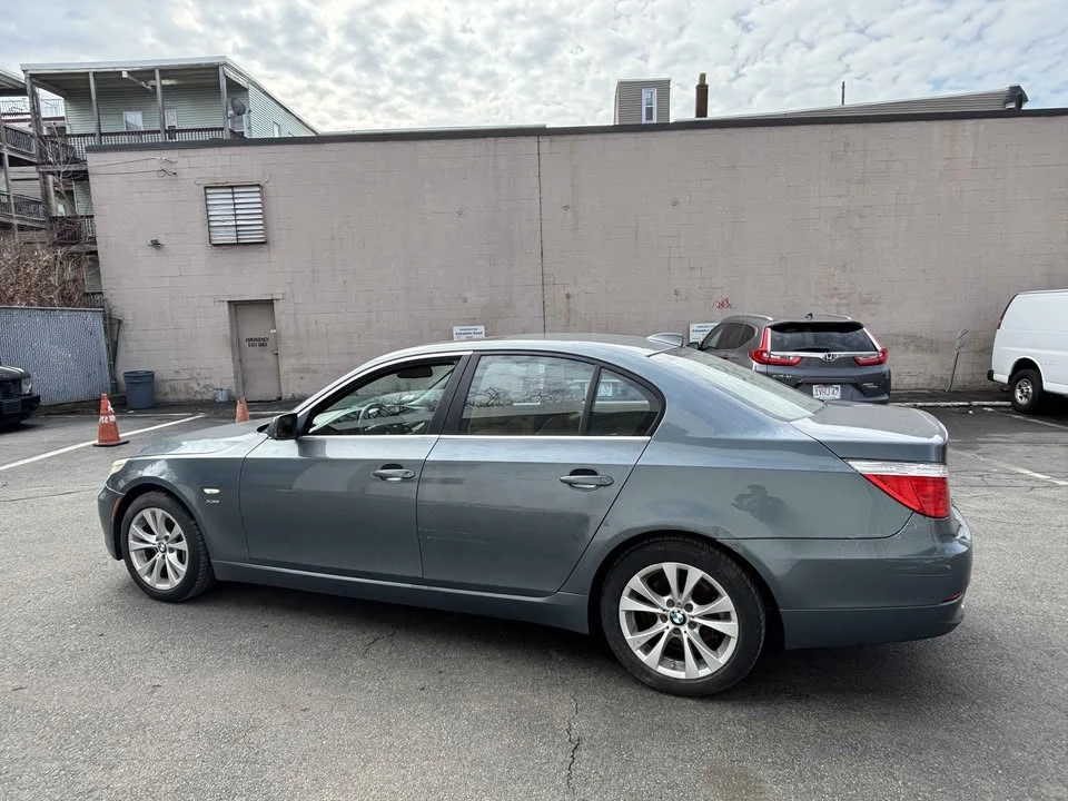 2009 BMW E60 5 Series Sedan - Image 5 of 11