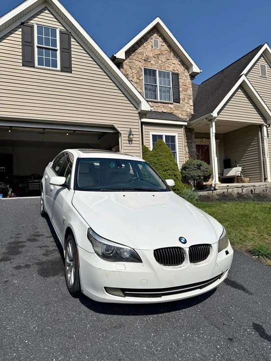2009 BMW E60 5 Series Sedan - Image 2 of 9