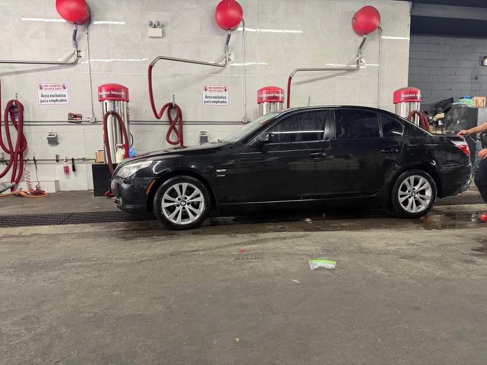 2009 BMW E60 5 Series Sedan - Image 5 of 5