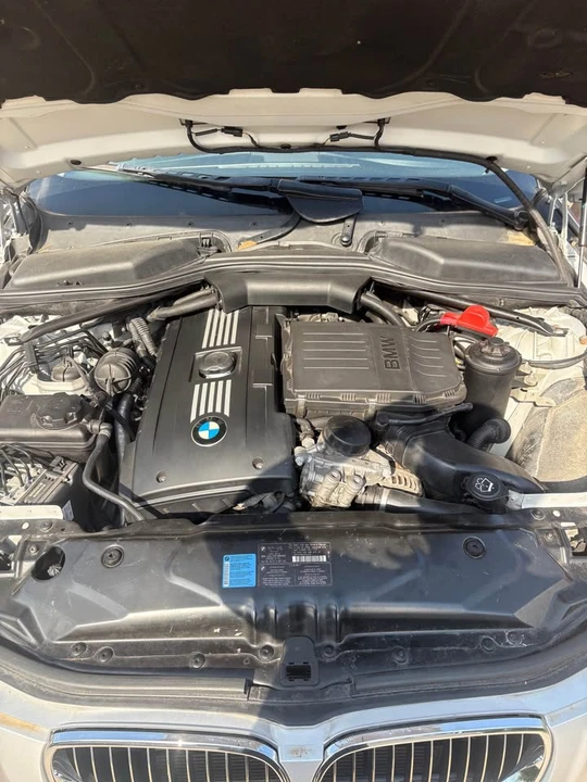2009 BMW E60 5 Series Sedan - Image 4 of 8