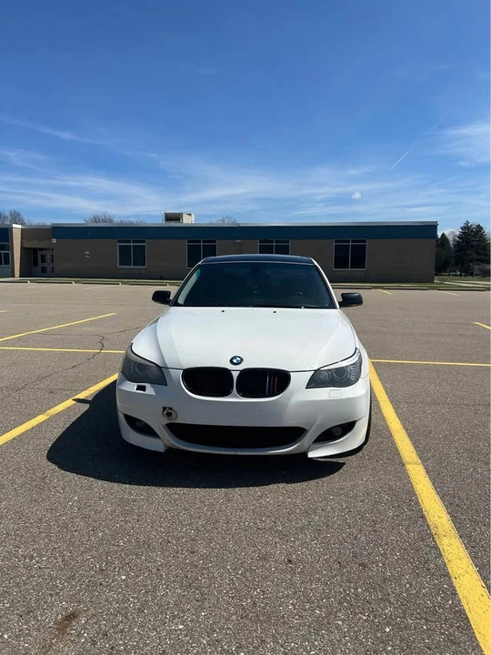 2009 BMW E60 5 Series Sedan - Image 2 of 13