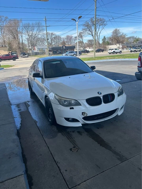 2009 BMW E60 5 Series Sedan - Image 4 of 13