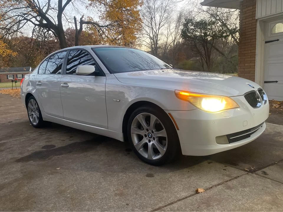 2009 BMW E60 5 Series Sedan - Image 4 of 11