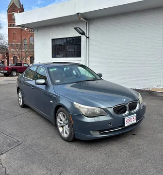 2009 BMW 5 Series 535xi Sedan