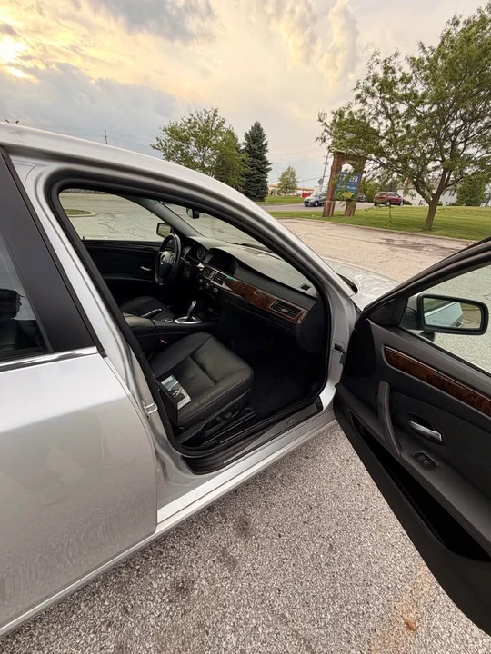 2009 BMW E60 5 Series Sedan - Image 10 of 11