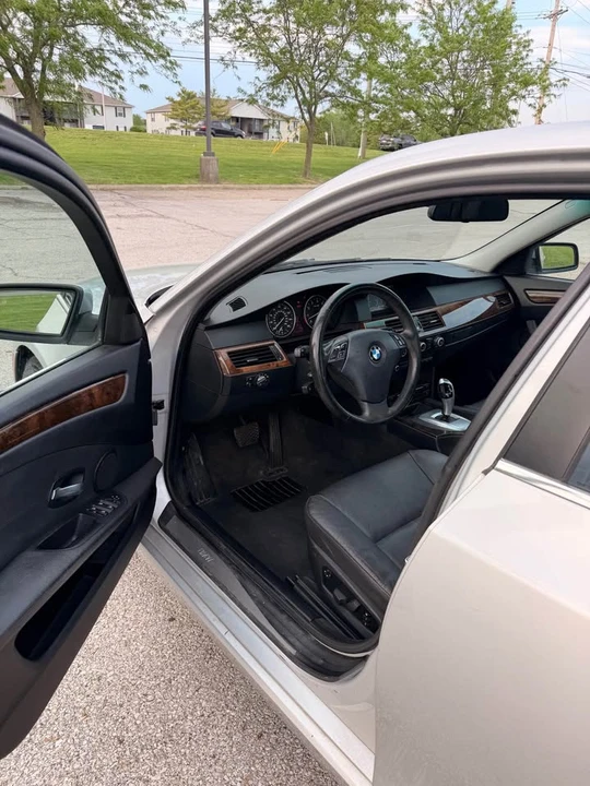 2009 BMW E60 5 Series Sedan - Image 7 of 11