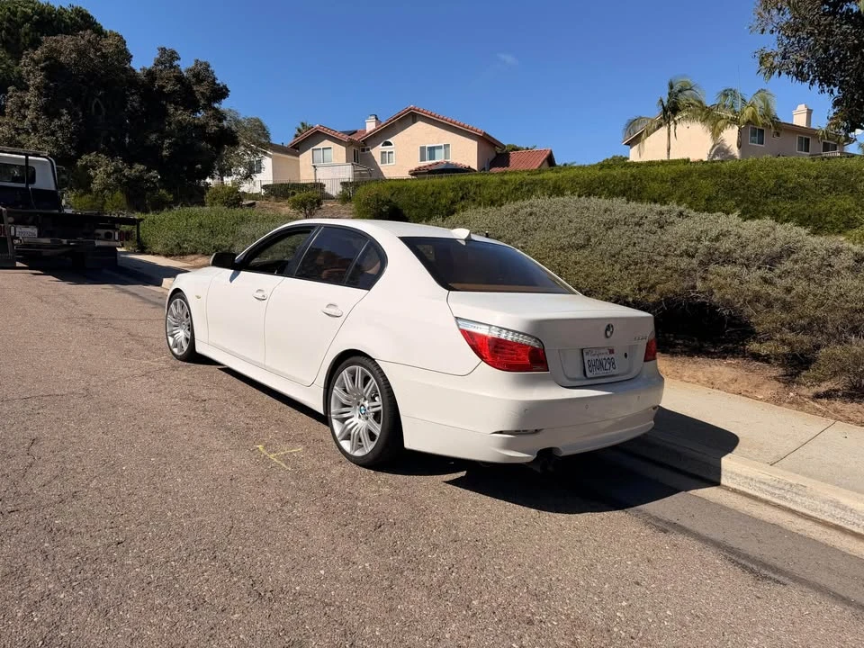 2009 BMW E60 545i & 550i Sedan - Image 4 of 7
