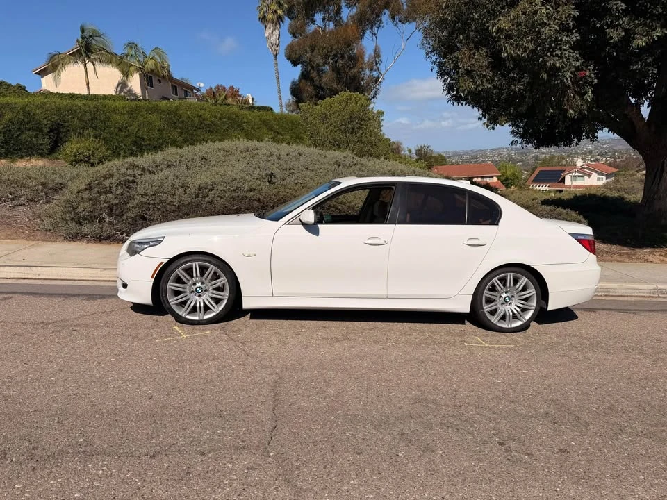 2009 BMW E60 545i & 550i Sedan - Image 5 of 7