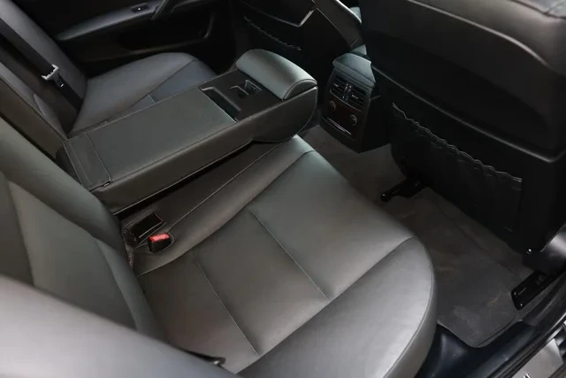 2009 BMW E60 545i & 550i Sedan - Image 14 of 19