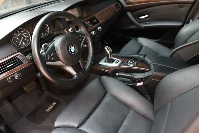 2009 BMW E60 545i & 550i Sedan - Image 6 of 19