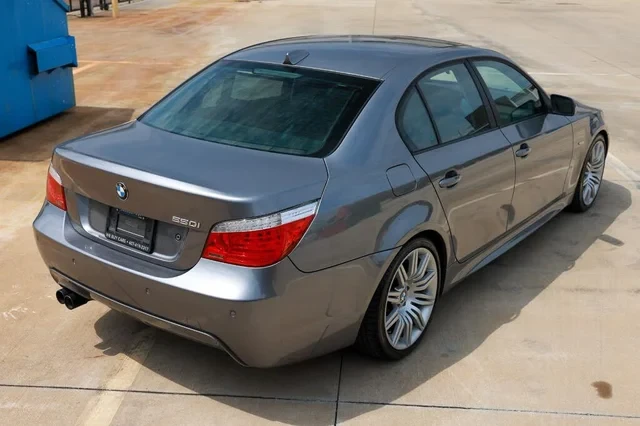 2009 BMW E60 545i & 550i Sedan - Image 13 of 19