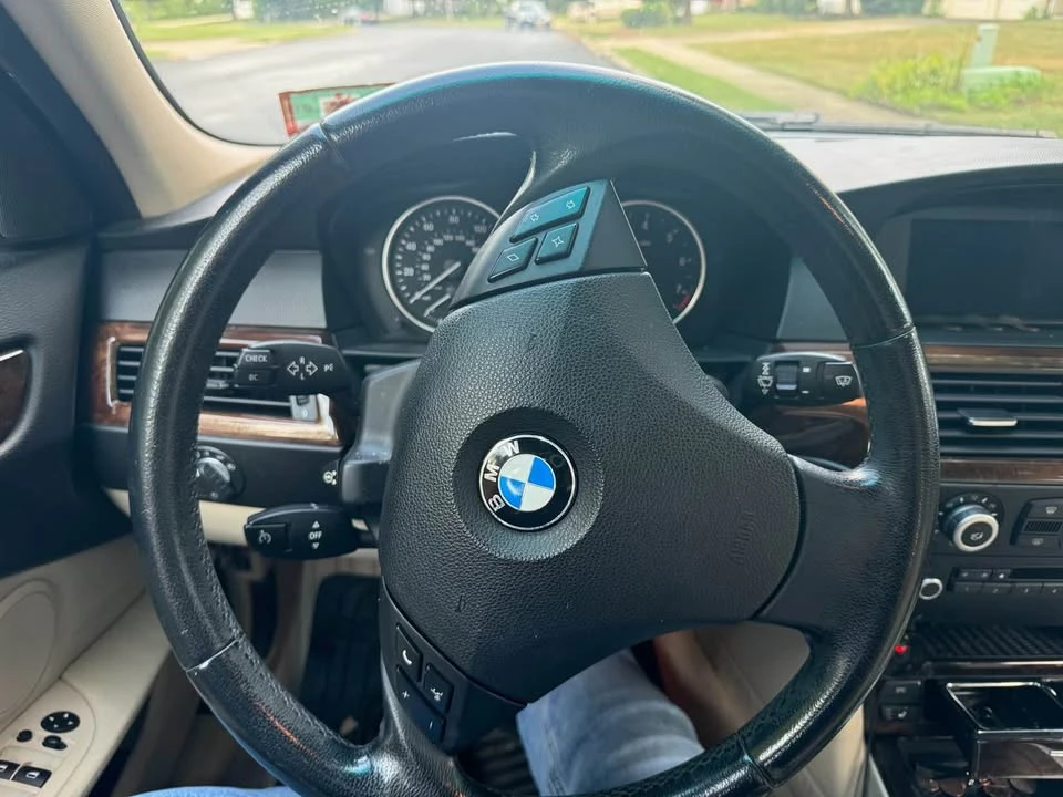 2009 BMW E60 5 Series Sedan - Image 2 of 10