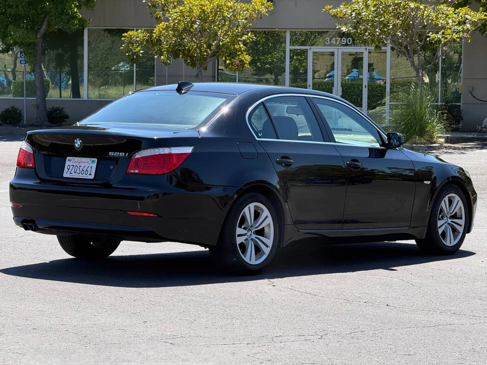 2009 BMW E60 5 Series Sedan - Image 4 of 14