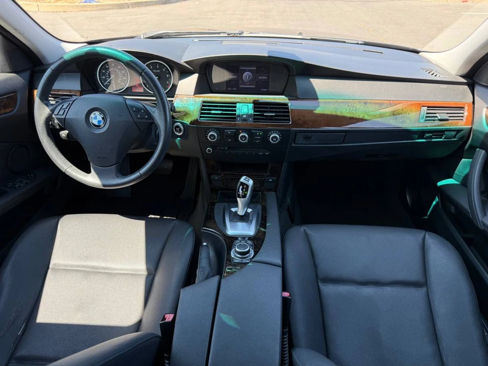2009 BMW E60 5 Series Sedan - Image 7 of 14