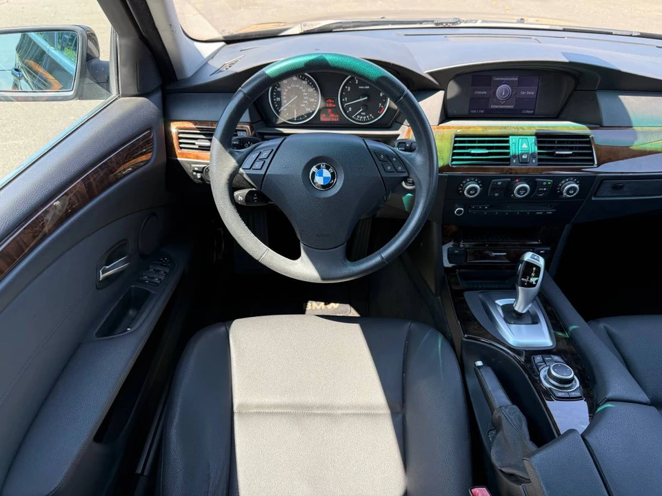 2009 BMW E60 5 Series Sedan - Image 8 of 14