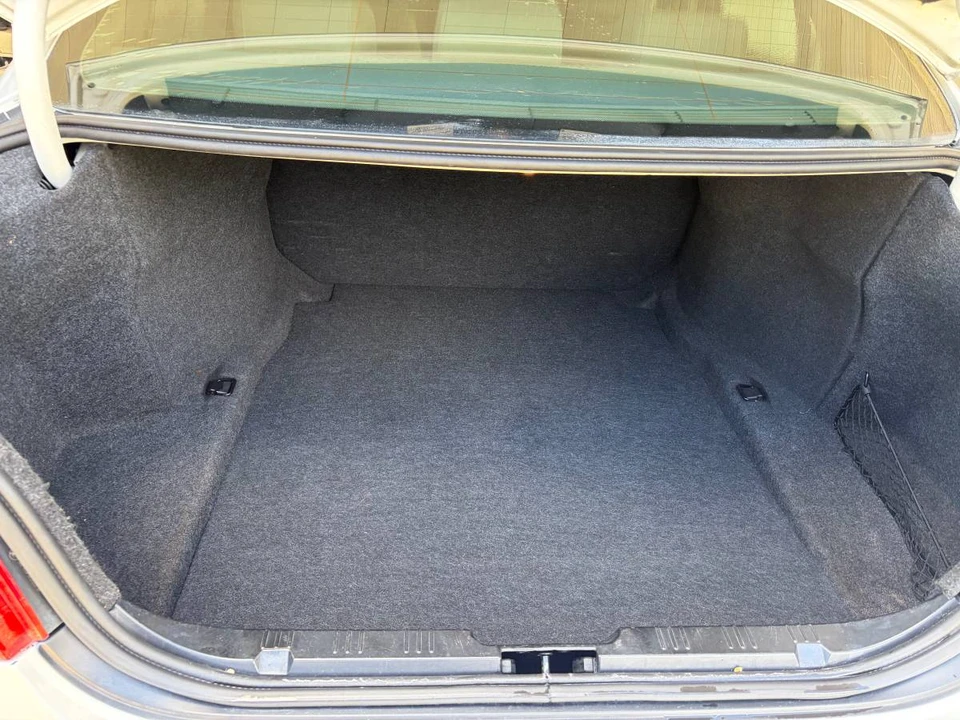 2009 BMW E60 5 Series Sedan - Image 9 of 13