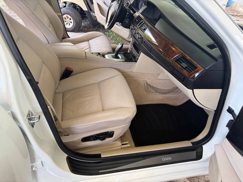 2009 BMW E60 5 Series Sedan - Image 10 of 13