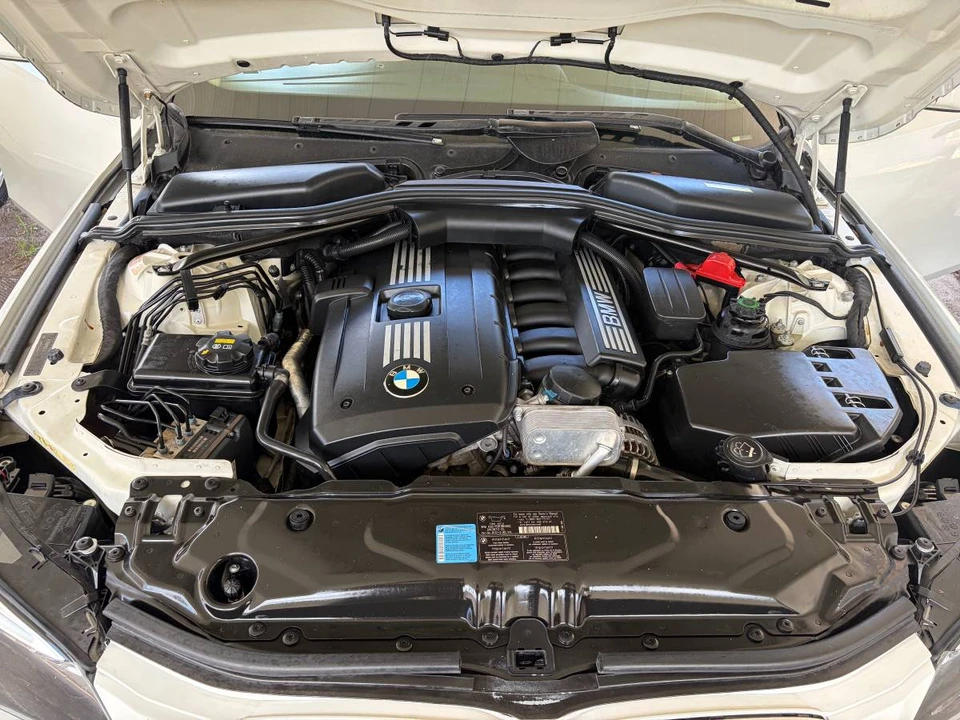 2009 BMW E60 5 Series Sedan - Image 6 of 13