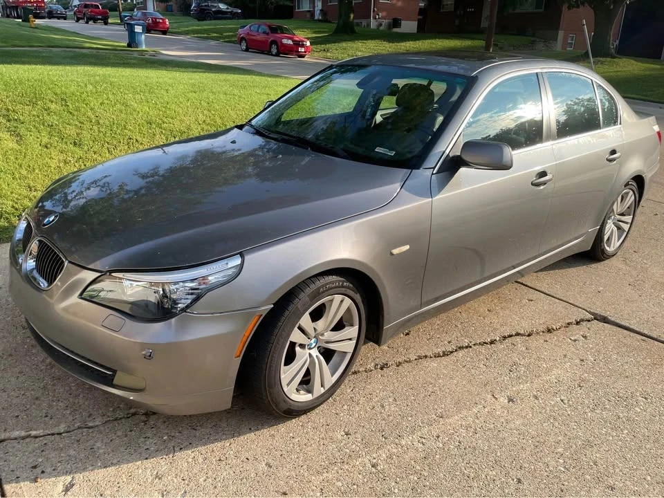 2009 BMW E60 5 Series Sedan - Image 2 of 5