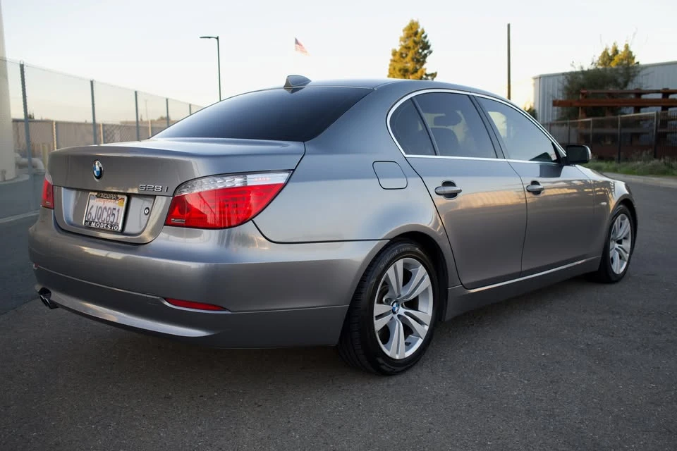 2009 BMW E60 5 Series Sedan - Image 6 of 18