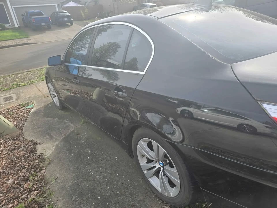 2009 BMW E60 5 Series Sedan - Image 2 of 3