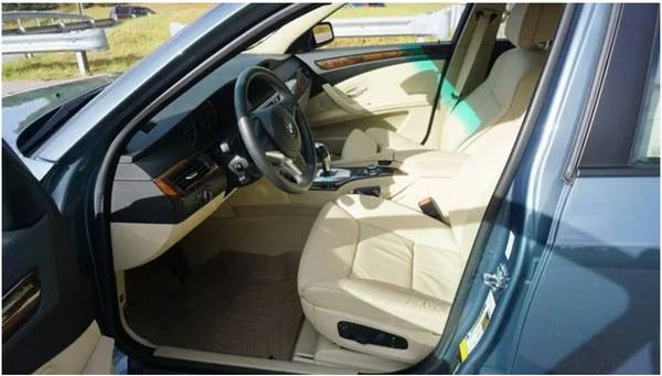 2009 BMW E60 5 Series Sedan - Image 4 of 4