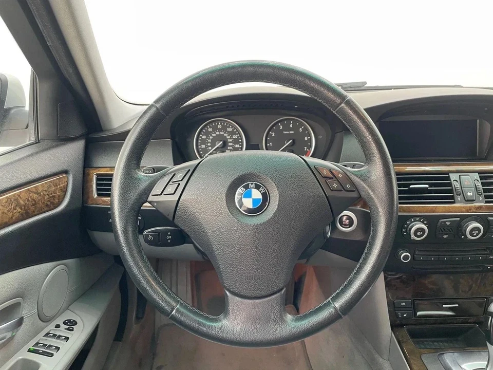 2009 BMW E60 5 Series Sedan - Image 15 of 21