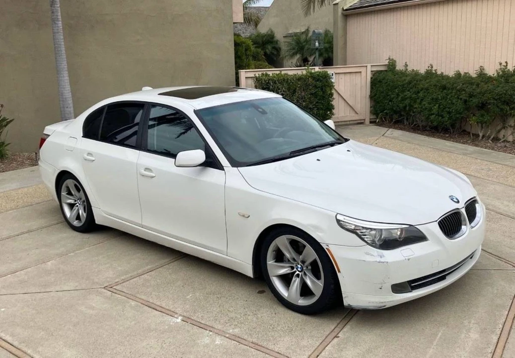 2009 BMW E60 5 Series Sedan - Image 2 of 3