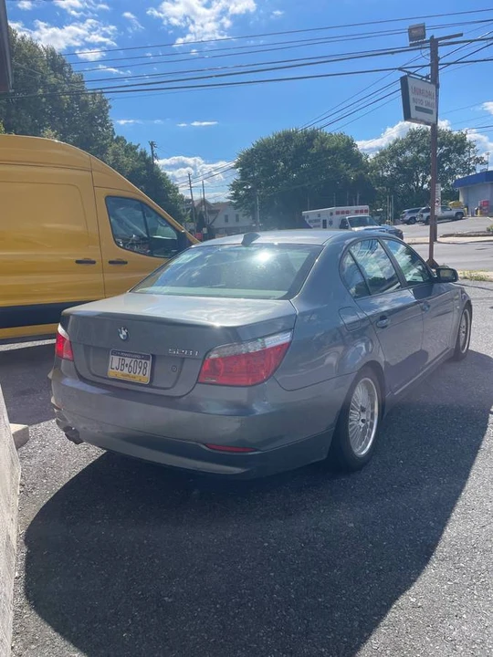 2009 BMW E60 5 Series Sedan - Image 2 of 6